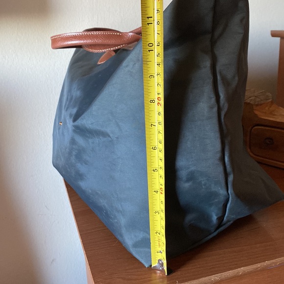 Longchamp Le Pliage Tote - Picture 12 of 13